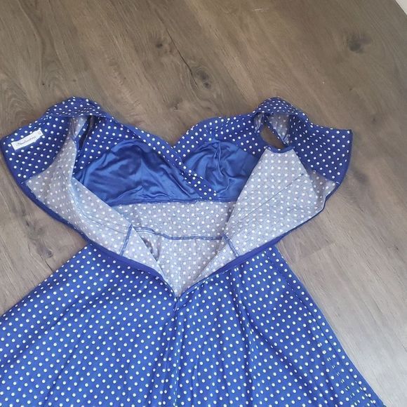 Pin up style dress - Picture 5 of 8